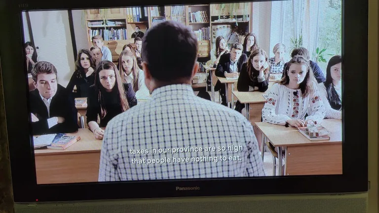 Zelensky's-TV-show-classroom