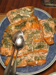 The politics of housework. A baked salmon dinnerdish produced by a liberated husband. Photo by Barbara Newhall
