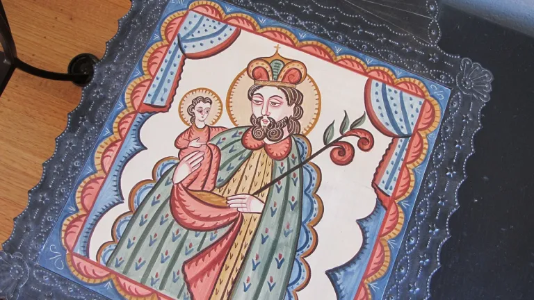 hanging pictures retablo-chimayo-joseph