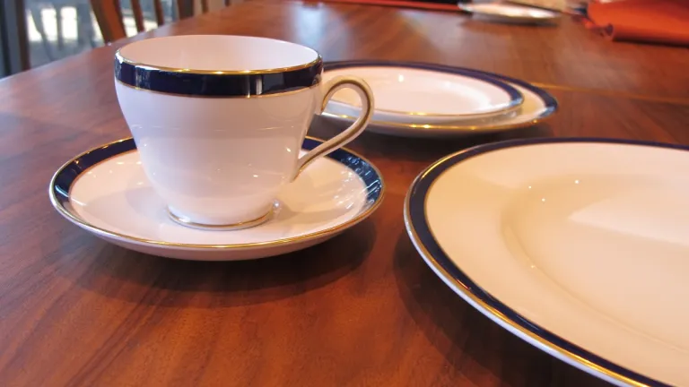 with no husband to complain, I can ditch our spode-consul-china
